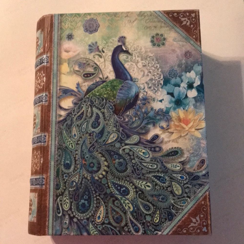Book of peacock note cards